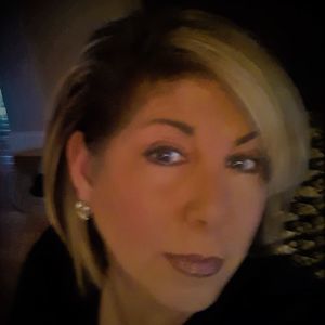 Meet your Posher, Eve